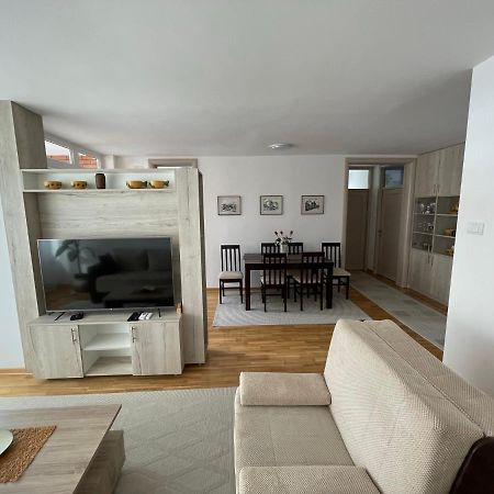 New Belgrade Apartment Luaran gambar