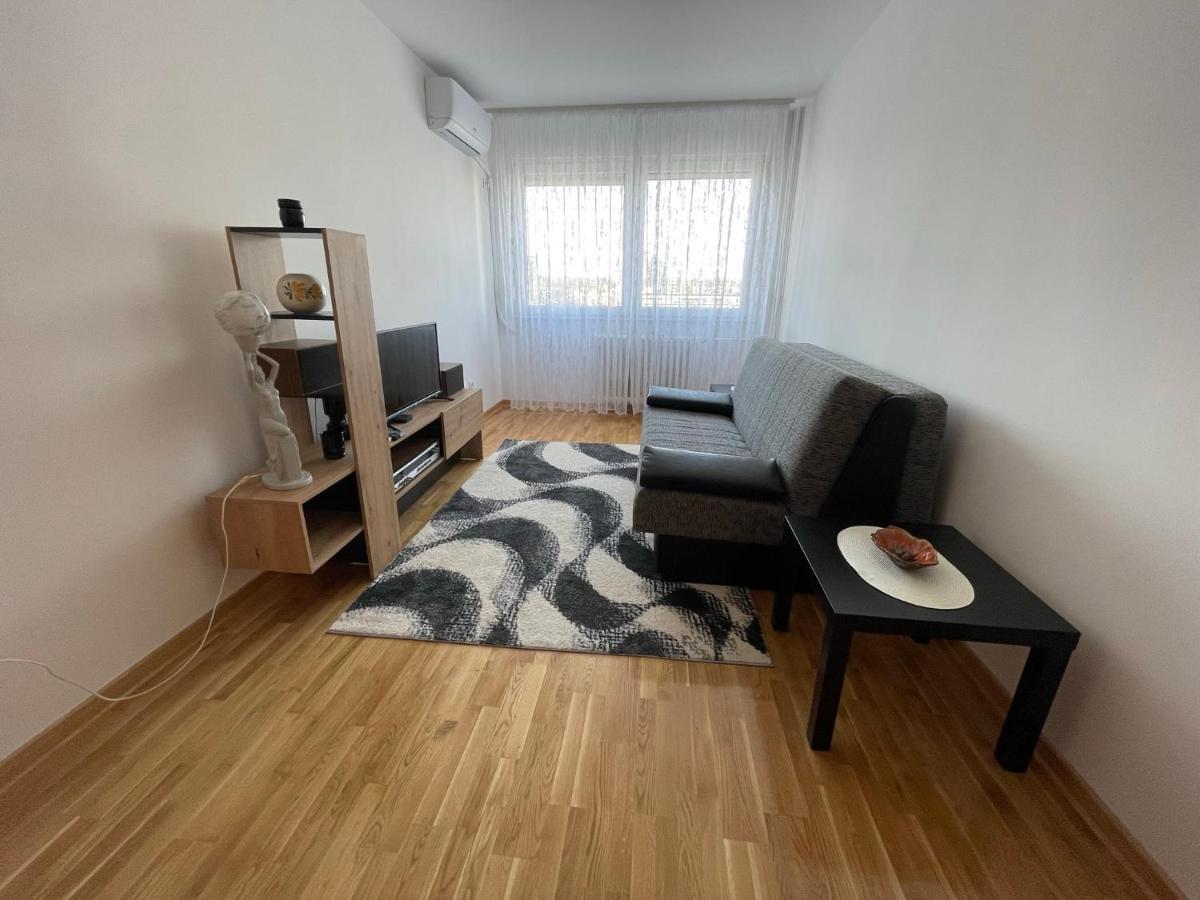 New Belgrade Apartment Luaran gambar